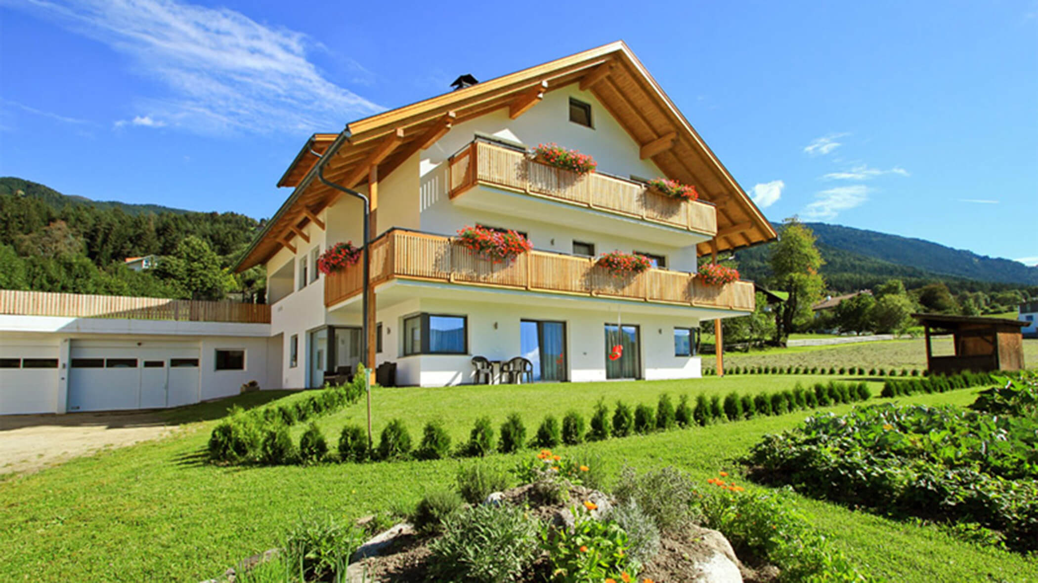 Referenze - casa residenziale con area verde Falzes - Untergassmair GmbH Valdaora